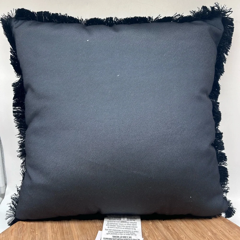 Peanuts throw new